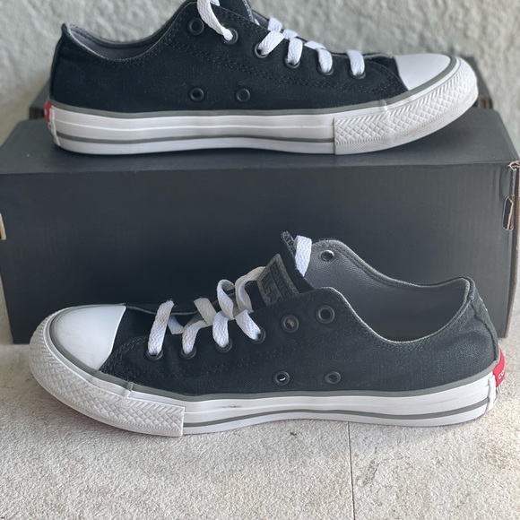 Girls' Converse Chuck Taylor All Star Shoreline Sneakers with red bottoms - Picture 5 of 7